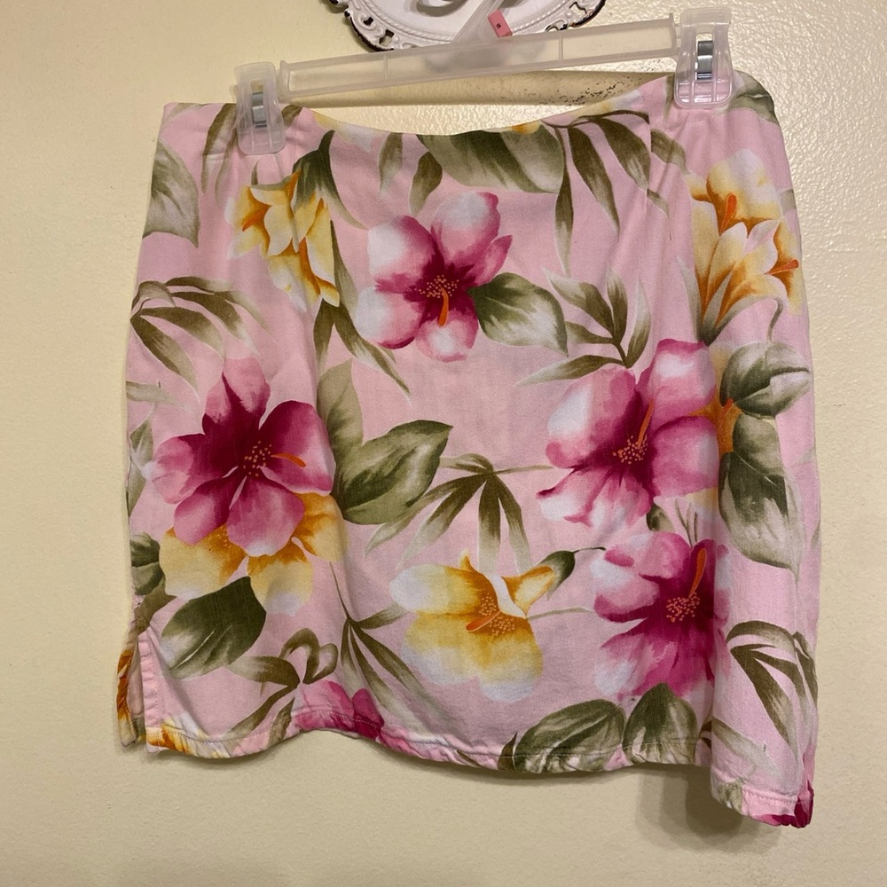 Caribbean joe Y2K Hawaiian mini skort skirt. Hibiscus floral pink . Size 12 p